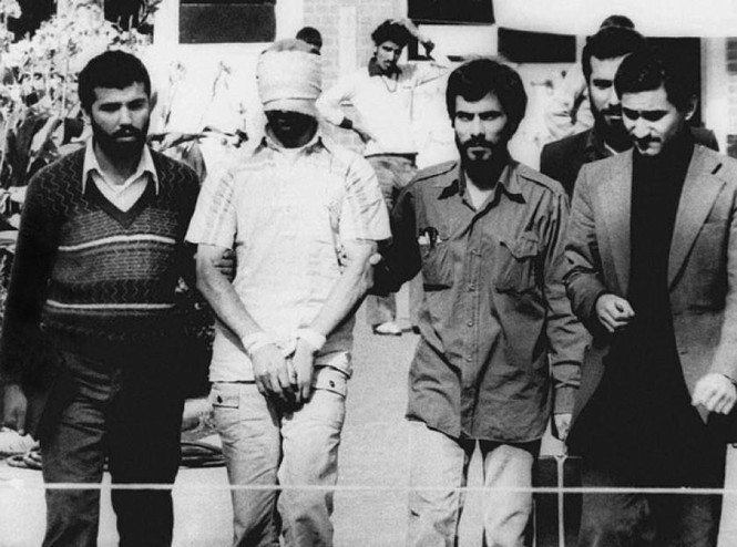 ‘Dằn mặt’ ông Trump, Tổng thống Iran nhắc lại mối thâm thù năm 1988 - ảnh 1