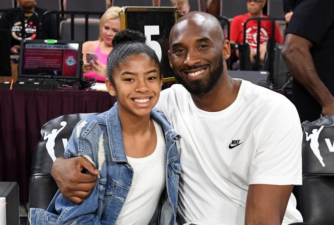 Huyền thoại Kobe Bryant tử nạn khi đi xem con gái đấu bóng rổ - ảnh 1