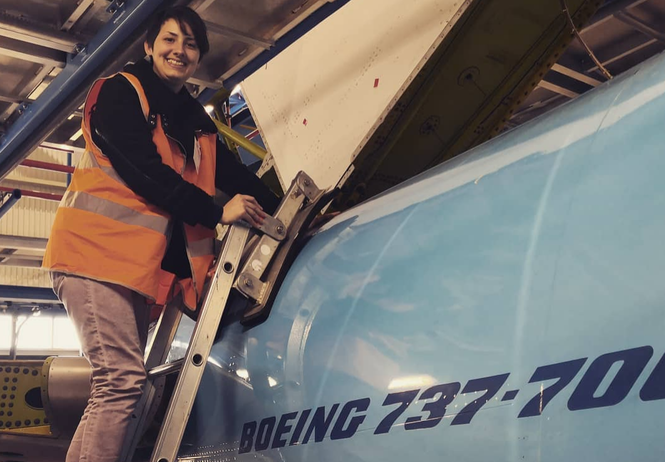 Trúng sét ái tình, người phụ nữ quyết định kết hôn với máy bay Boeing 737 - ảnh 1