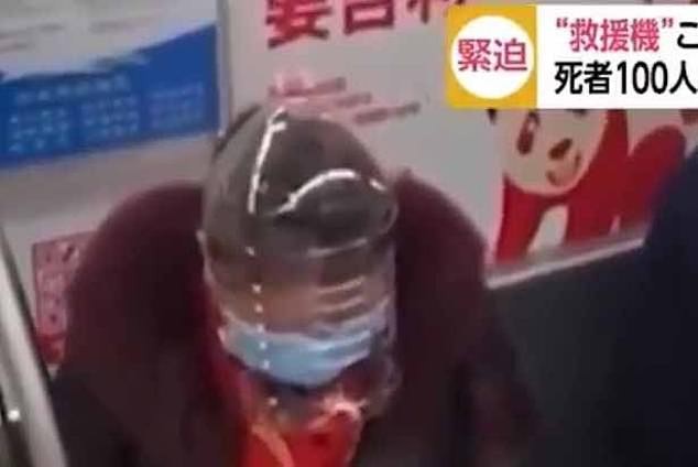 Người Trung Quốc đội chai nhựa, bọc túi nilon để tránh lây virus corona - ảnh 7