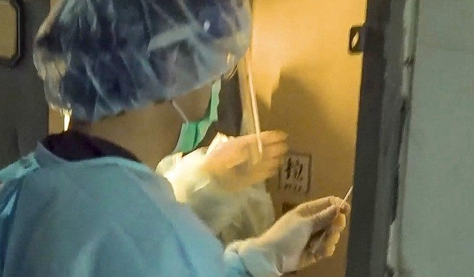 9 người trong một nhà nhiễm virus corona vì cùng ăn lẩu nướng - ảnh 2
