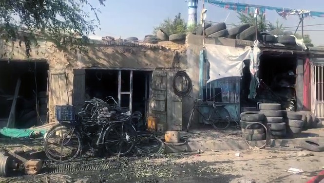Đoàn xe Phó Tổng thống Afghanistan trúng bom, nghi là âm mưu ám sát - ảnh 3