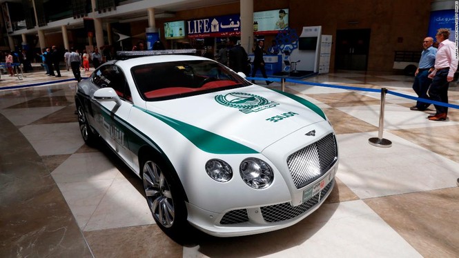Đội xe cứu thương, xe cảnh sát sang chảnh của Dubai - ảnh 6