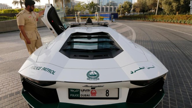 Đội xe cứu thương, xe cảnh sát sang chảnh của Dubai - ảnh 7