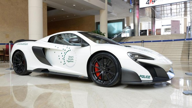 Đội xe cứu thương, xe cảnh sát sang chảnh của Dubai - ảnh 5