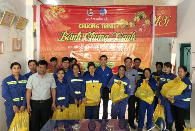 Trao hơn 2000 bánh chưng cho bệnh nhân, người nghèo ăn Tết - ảnh 2