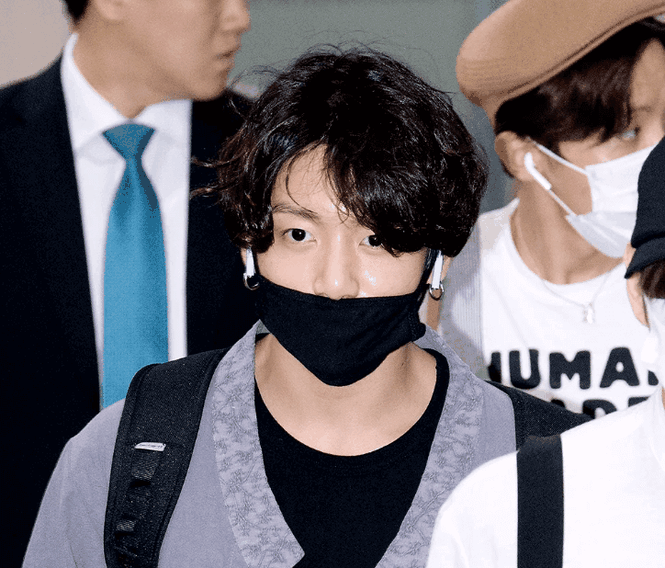 Jungkook (BTS) đến mặt mộc cũng đẹp - ảnh 9