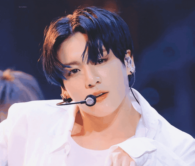 Jungkook (BTS) đến mặt mộc cũng đẹp - ảnh 1