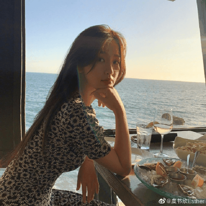 Cô nàng Ngu Thư Hân (Thanh Xuân Có Bạn) vì sao thành công biến anti fans thành fans? - ảnh 1