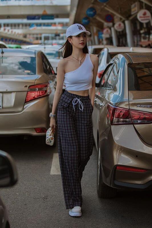 Mini bag - Túi xách tí hon nhỏ mà có võ, “hạ gục” giới thời trang V-biz - ảnh 3