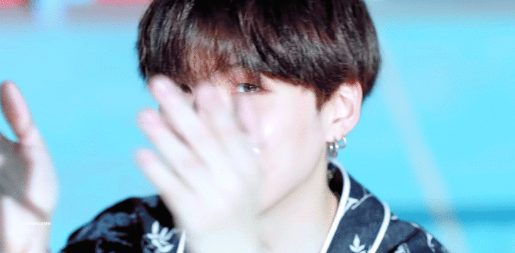 Trao niềm tin vào teaser