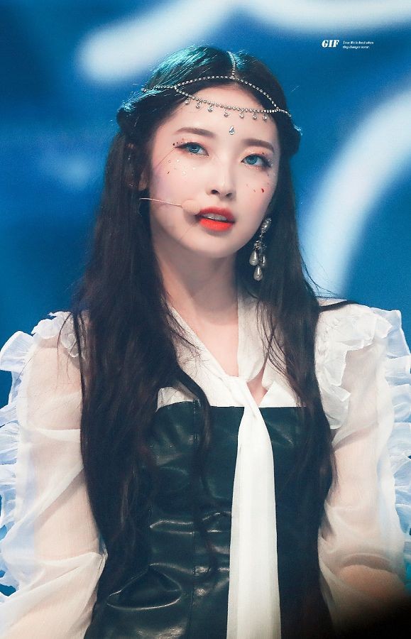 Arin (OH MY GIRL): Từ cô bé đáng yêu khiến Hani (EXID) “phải lòng” đến cô gái vạn fan mê - ảnh 6