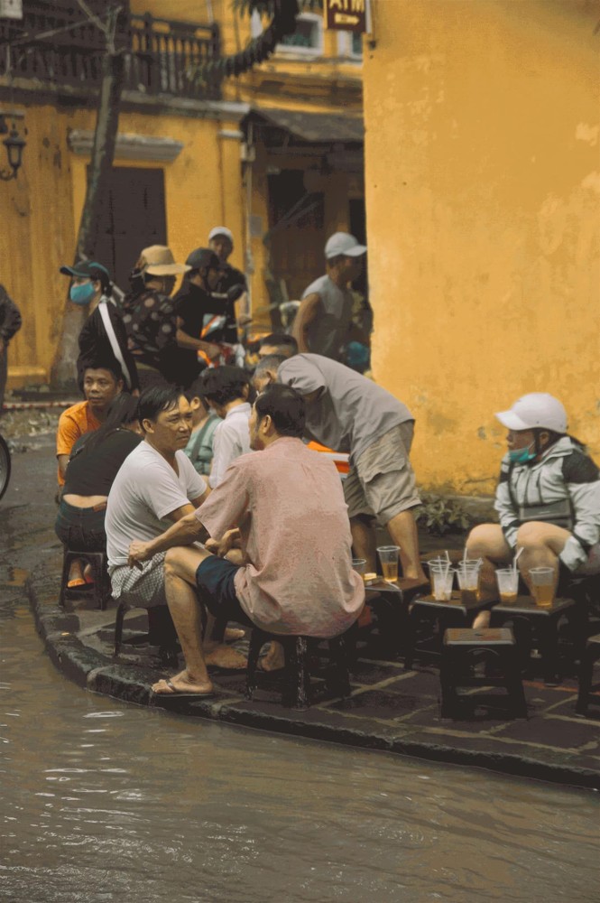 “Sau cơn mưa trời lại sáng - Sau bão tố, Hội An sẽ đẹp lại thôi” - ảnh 8