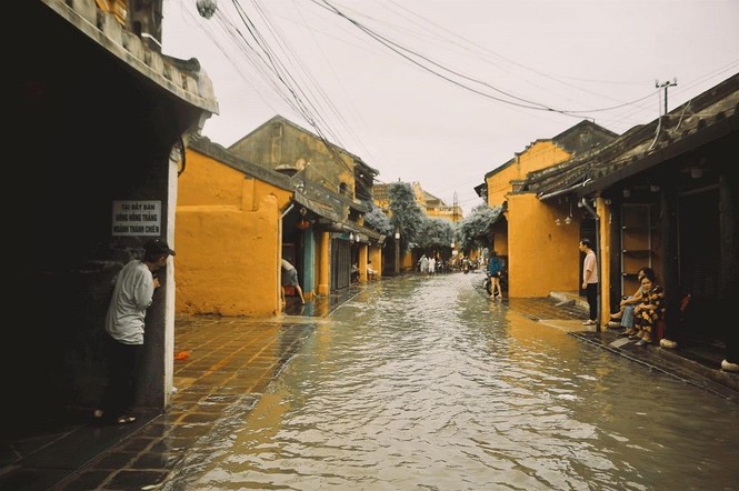 “Sau cơn mưa trời lại sáng - Sau bão tố, Hội An sẽ đẹp lại thôi” - ảnh 14