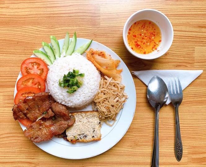 Ăn sập Sài Gòn: Cùng nhâm nhi thực đơn Á - Âu giá dễ chịu - ảnh 4