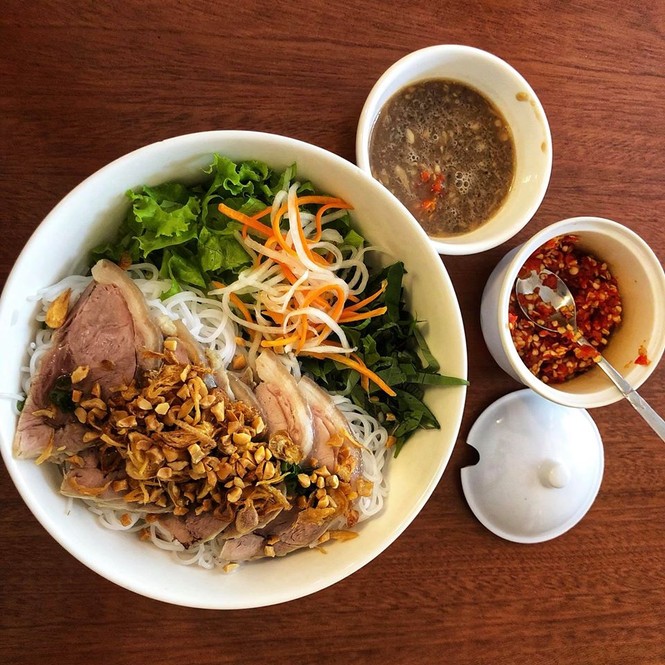 Ăn sập Sài Gòn: Bạn muốn thưởng thức những món ăn chuẩn vị Sài Gòn hay chuẩn vị Huế? - ảnh 1
