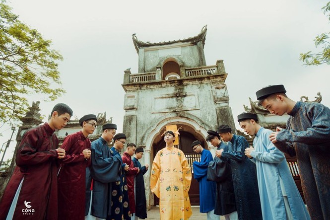Trầm trồ trước vẻ đẹp của cổ phục Việt Nam trong bộ ảnh kỷ yếu của teen 12 Nam Định - ảnh 2