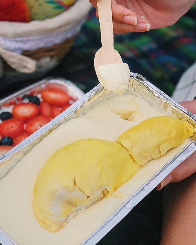 Đu đưa Sài Gòn: Ăn bánh “tăng cân” và uống trà thị phi, bạn nhé! - ảnh 2