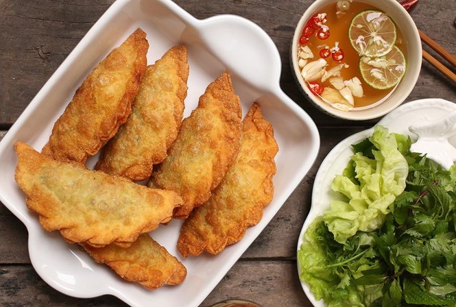 Thực đơn ăn vặt online: Bánh gối chuẩn vị Hà Nội và bánh bột lọc chuẩn vị Huế - ảnh 1