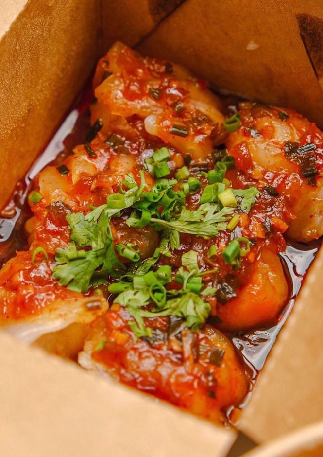 Trời mưa ăn gì: Món Hàn cay-nóng-ấm hay một chiếc lẩu bò nghi ngút khói đậm chất Việt? - ảnh 3