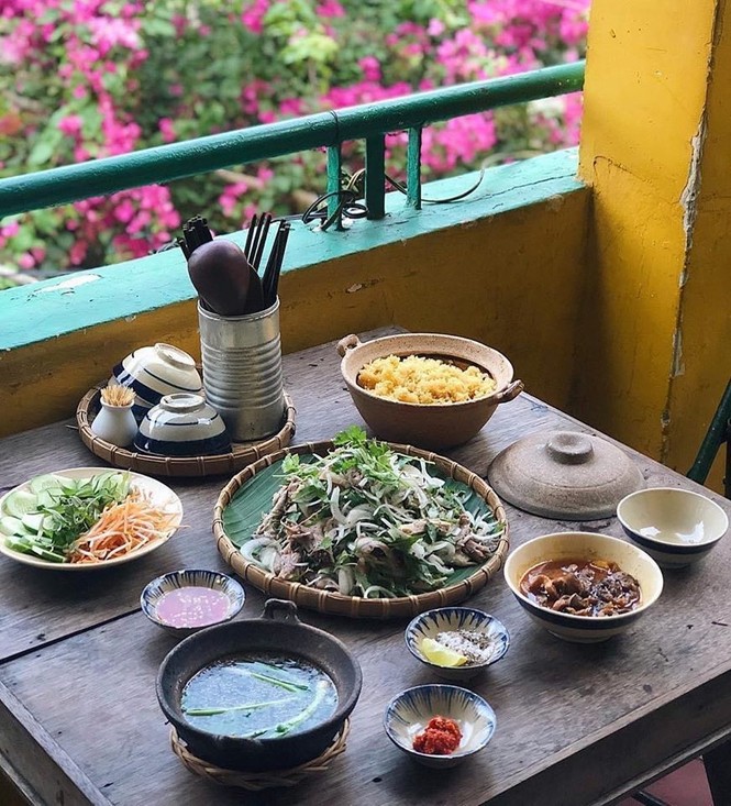 Cà phê vintage mô phỏng Hội An đẹp xinh hay cà phê trong “khu chung cư sống ảo điên đảo nhất Sài Gòn”? - ảnh 4