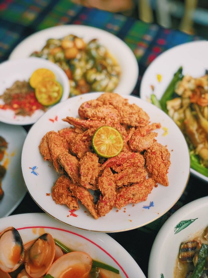Món ngon Sài Gòn: Hải sản giá hạt dẻ và thực đơn phủ ngập cheese, bạn chọn đi! - ảnh 6