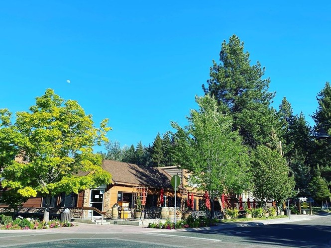 Big Bear Lake - thành phố trên núi được bao quanh bởi hàng thông xanh rì - ảnh 7