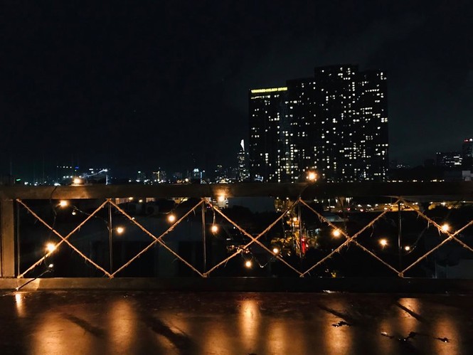 Nhà của Nắng và Khói Rooftop, cà phê với bạn hay đi “đu đưa” một mình cũng cực chill - ảnh 3
