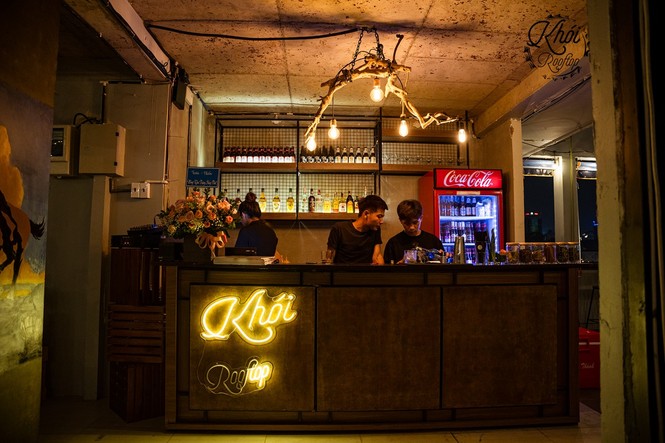 Nhà của Nắng và Khói Rooftop, cà phê với bạn hay đi “đu đưa” một mình cũng cực chill - ảnh 7