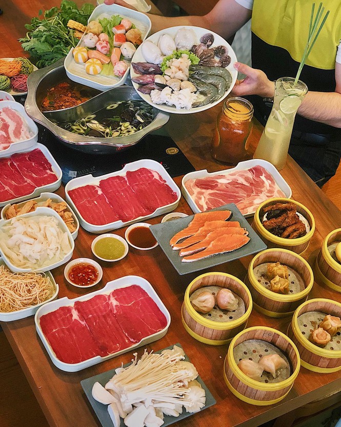 Hẹn hò Sài Gòn: Ăn thả cửa cùng mẹt bún đậu tá lả và buffet lẩu ngon mê man - ảnh 6