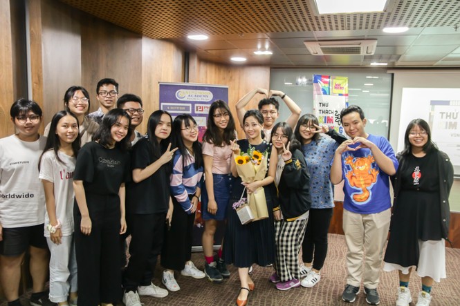 Thử Thách Kim Cương 2020: Ngày đầu vui nhộn cùng dàn nữ diễn giả vừa đẹp vừa