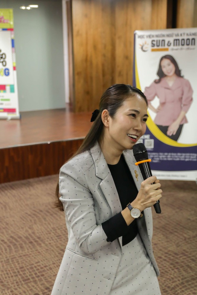 Thử Thách Kim Cương 2020: Ngày đầu vui nhộn cùng dàn nữ diễn giả vừa đẹp vừa