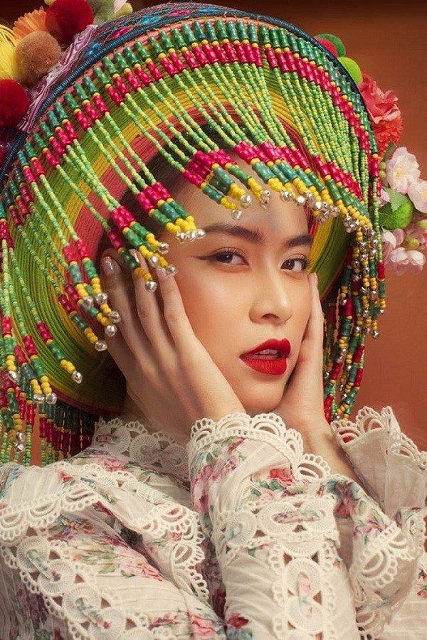 Trong thế giới fangirl: Hoàng Thùy Linh - Từ vàng anh gãy cánh hóa phượng hoàng tung bay - ảnh 1