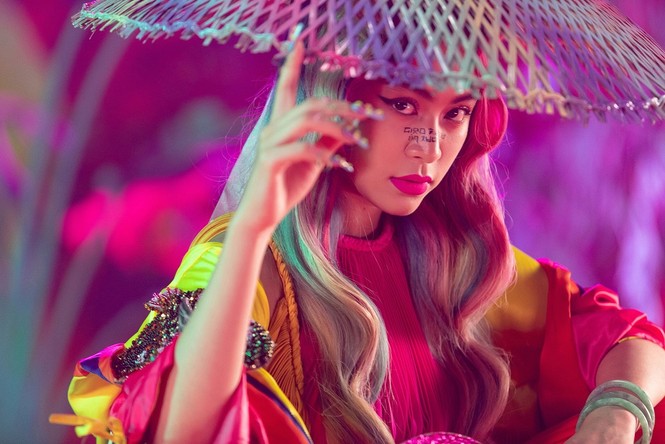 Trong thế giới fangirl: Hoàng Thùy Linh thành công mang văn hóa Việt vào nhạc trẻ - ảnh 3