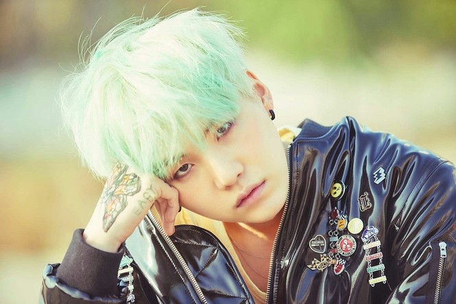 Trong thế giới fangirl: Người ấy đã đến và trao cho tôi những “mùa hoa Saranghae” - ảnh 1