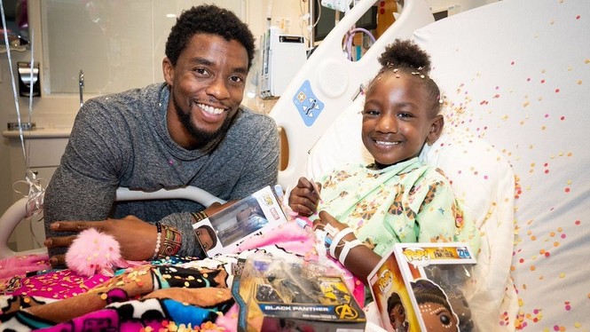 Cảm động khi “Black Panther” Chadwick Boseman truyền thêm sức mạnh cho trẻ em bệnh ung thư - ảnh 3