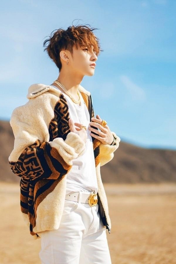 Trong thế giới fangirl: Tùng ơi, hãy mãi là ngôi sao sáng rực rỡ trên bầu trời nhé! - ảnh 3