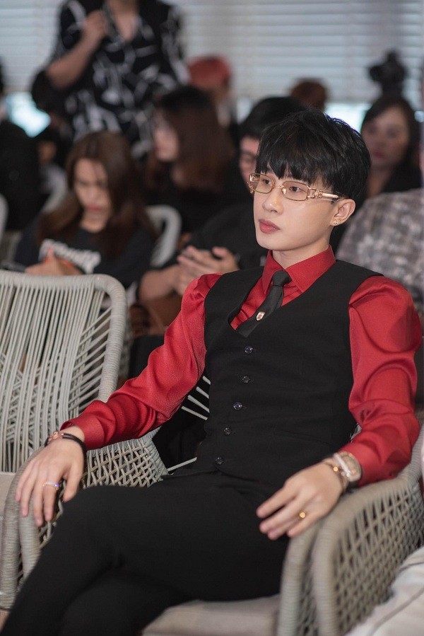 Trong thế giới fangirl: Thích Jack là tự nguyện, nên đừng cảm ơn Đóm mãi nhé chàng trai! - ảnh 1