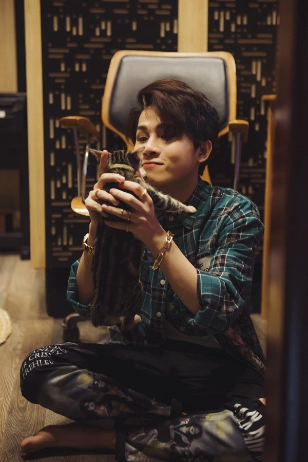 Trong thế giới fangirl: Thích Jack là tự nguyện, nên đừng cảm ơn Đóm mãi nhé chàng trai! - ảnh 2