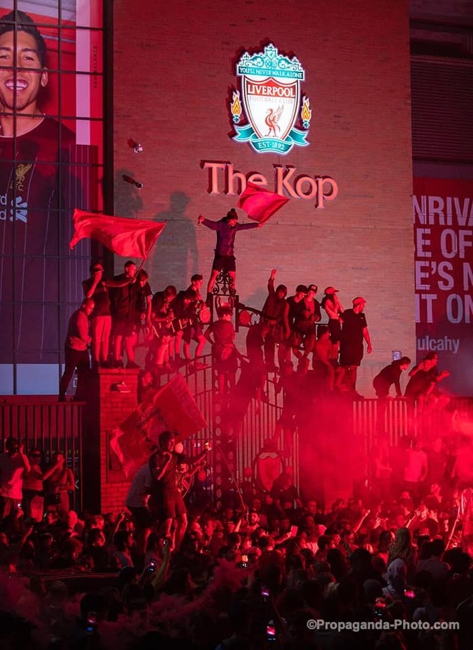 Liverpool vô địch sau 30 năm - ảnh 4