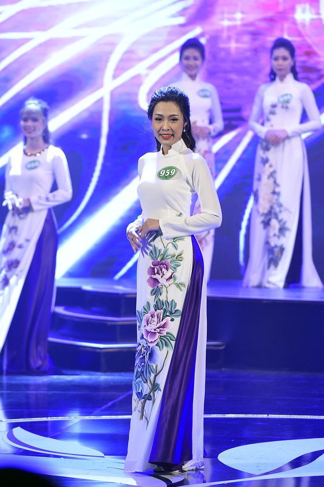 Màn trình diễn áo dài thướt tha tại chung kết “Người đẹp xứ Trà” 2017 - ảnh 25