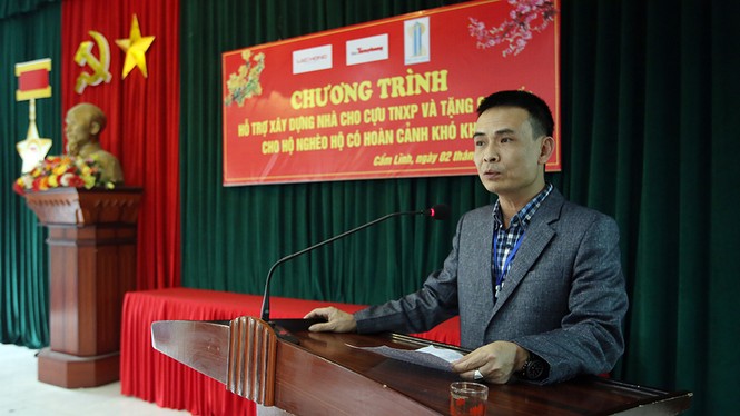 Quà Tết đến với hộ nghèo và cựu thanh niên xung phong tại Ba Vì - ảnh 9