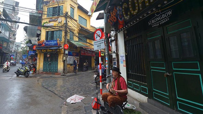 Hàng quán đóng cửa, biển cho thuê mặt bằng khắp nơi trong mùa dịch - ảnh 3