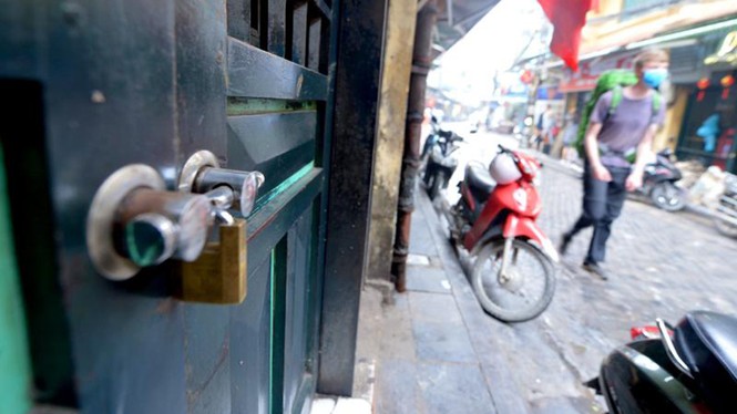 Hàng quán đóng cửa, biển cho thuê mặt bằng khắp nơi trong mùa dịch - ảnh 7