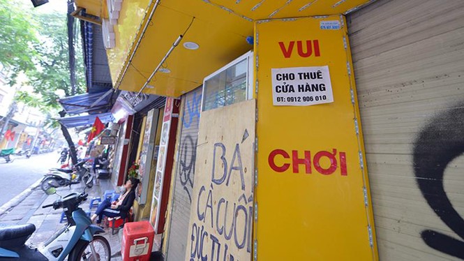 Hàng quán đóng cửa, biển cho thuê mặt bằng khắp nơi trong mùa dịch - ảnh 12