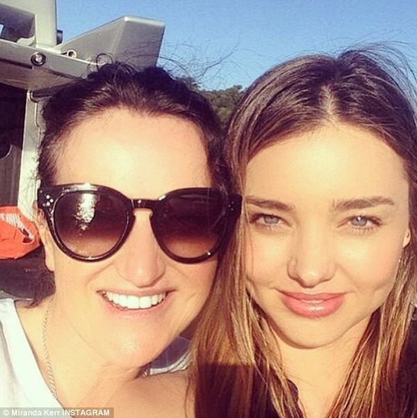 Chồng cũ của Miranda Kerr tung tăng bên bồ trẻ - ảnh 7
