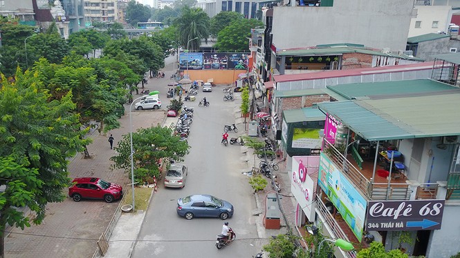 Cận cảnh tuyến đường, vỉa hè chỉ phục vụ khu nhà không phép? - ảnh 8