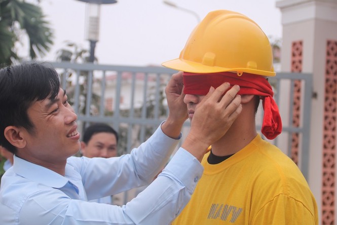 Lính tàu sân bay Mỹ hào hứng với các trò chơi dân gian Việt Nam - ảnh 3