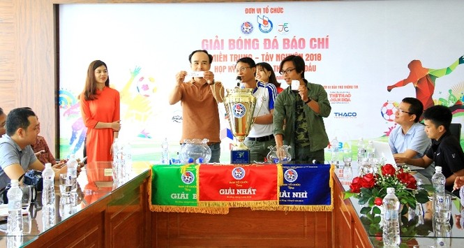 Hơn 300 nhà báo tham gia giải bóng đá Báo chí miền Trung – Tây Nguyên - ảnh 2