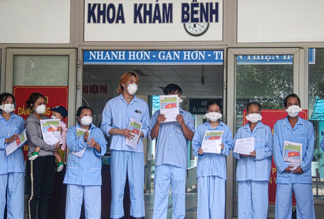 Bệnh viện dã chiến Đà Nẵng chữa trị thành công 10 ca COVID-19 đầu tiên - ảnh 2